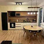 New 2 Bedroom By The Airport - Free Parking Apartmán Bratislava