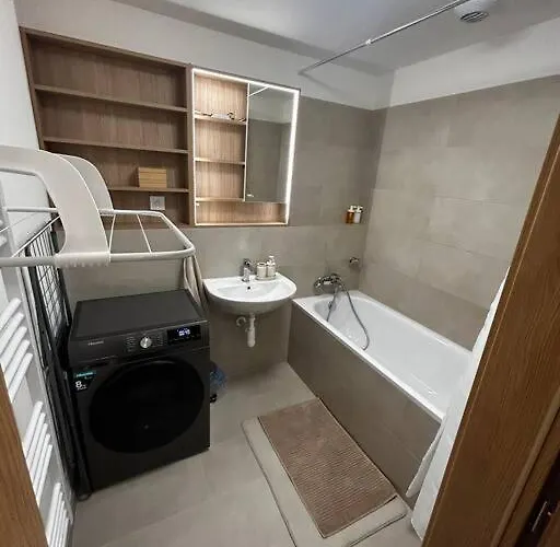 New 2 Bedroom By The Airport - Free Parking Appartement Bratislava
