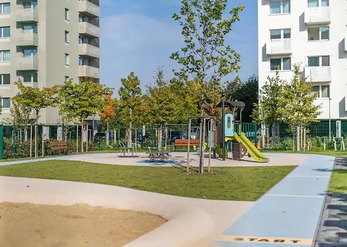 New 2 Bedroom By The Airport - Free Parking * Bratislava